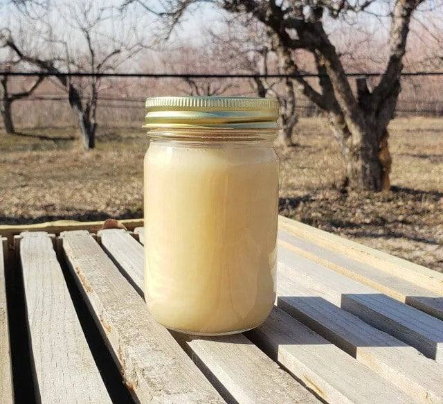 The creamed honey jar shown in Elden Foods’ original lemon honey gallery